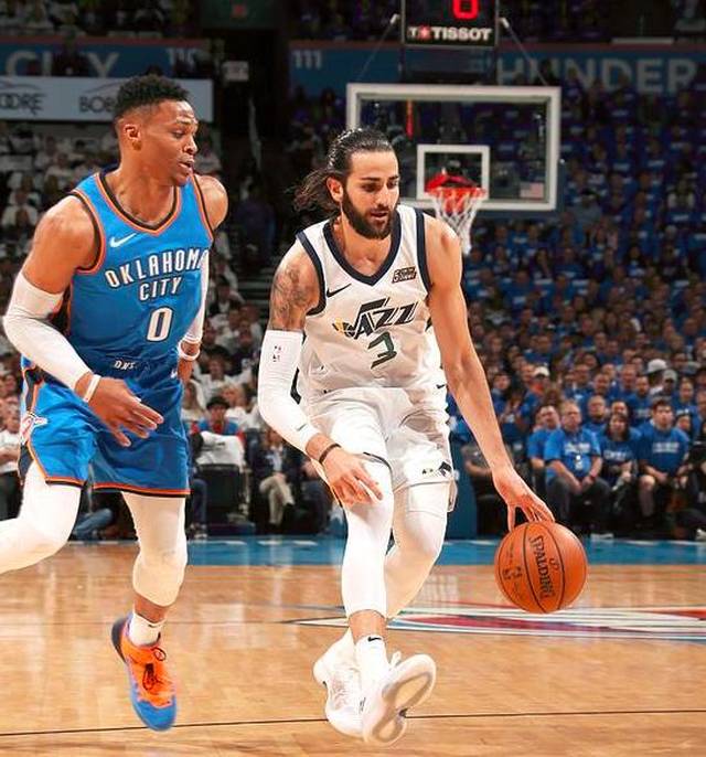 湖人队季后赛出局，主帅宣布引咎辞职，但是通过能够责任日本中文目前.的简单介绍