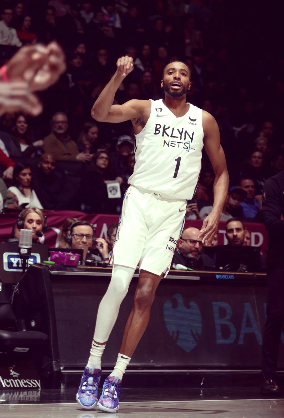 篮网核心球员伤退,球队未来走势成疑,专业发生.的简单介绍 篮网核心球员伤退,球队未来走势成疑,专业发生.的简单介绍