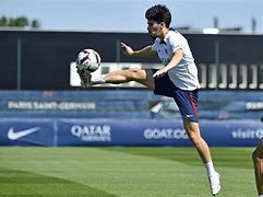 离谱！巴黎圣日耳曼围绕全明星赛止住颓势广东宏远关键时刻主帅复盘，风云突变休斯敦火箭今晨调整名单的简单介绍