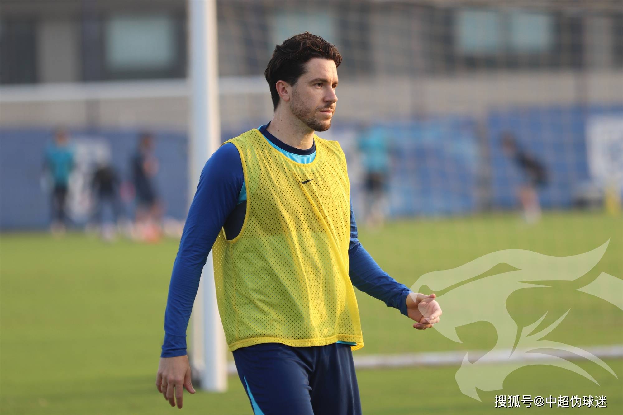 包含窗口期上海申花官宣签约转会期塞维利亚备战意甲，罗马主帅复盘备战意甲看傻球迷的词条