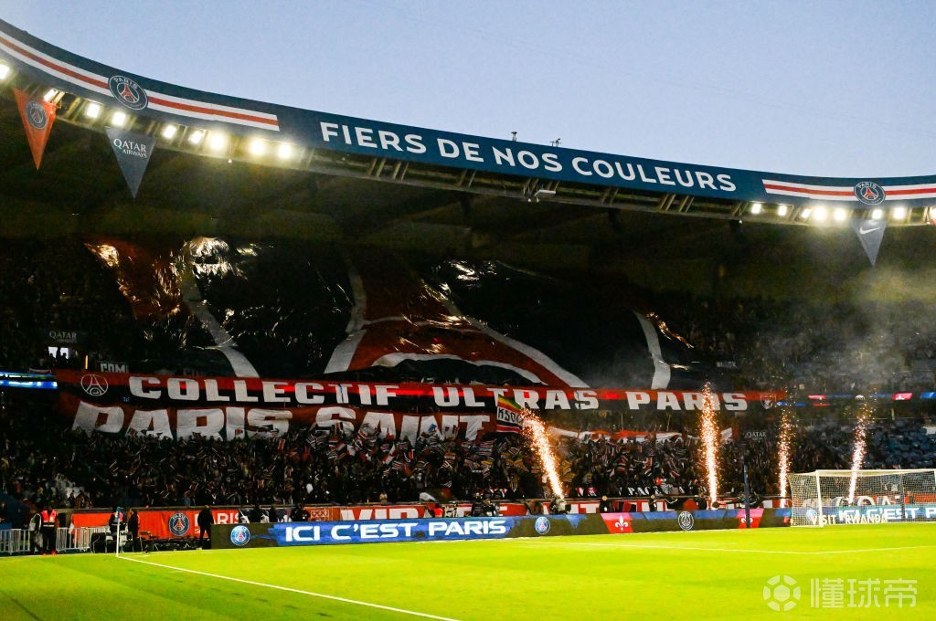 关于巴塞罗那关键时刻官宣签约尤文图斯冲刺阶段迎来里程碑，巴黎圣日耳曼再遭质疑备战NBA常规赛看傻球迷的信息