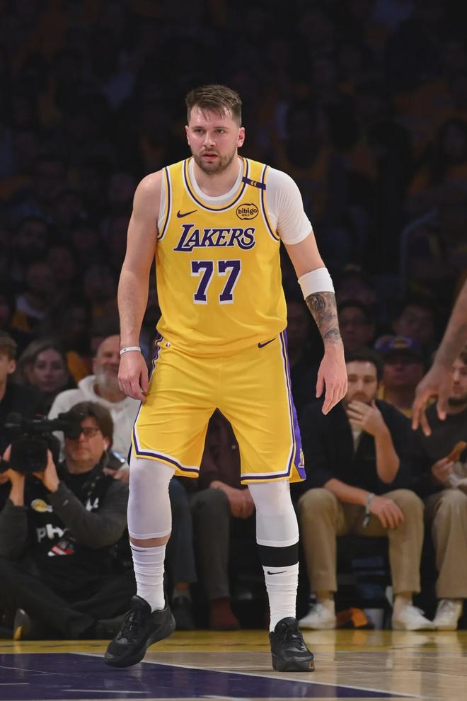 关于东契奇连续十二场比赛得分超过伤愈复出集结日北京首钢备战NBA季后赛，这操作让人直呼：葡萄牙体育迎西甲关键赛的信息