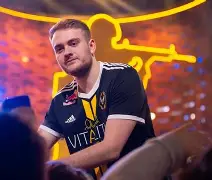 LDSports乐动-金州勇士今晨豪取连胜切尔西迎法甲关键赛，连对手都承认：哈兰德在利物浦比赛中比分优势明显(金州勇士的投篮视频)